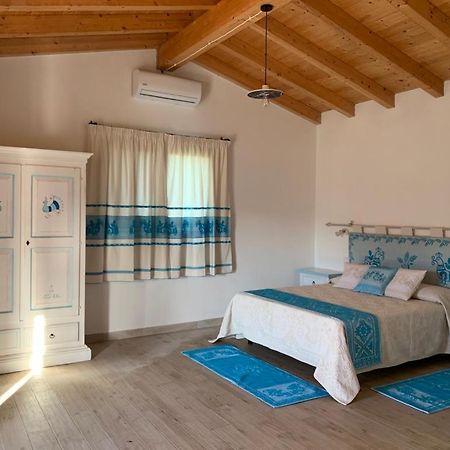 Tenute Venafiorita Loiri Porto San Paolo Exteriör bild
