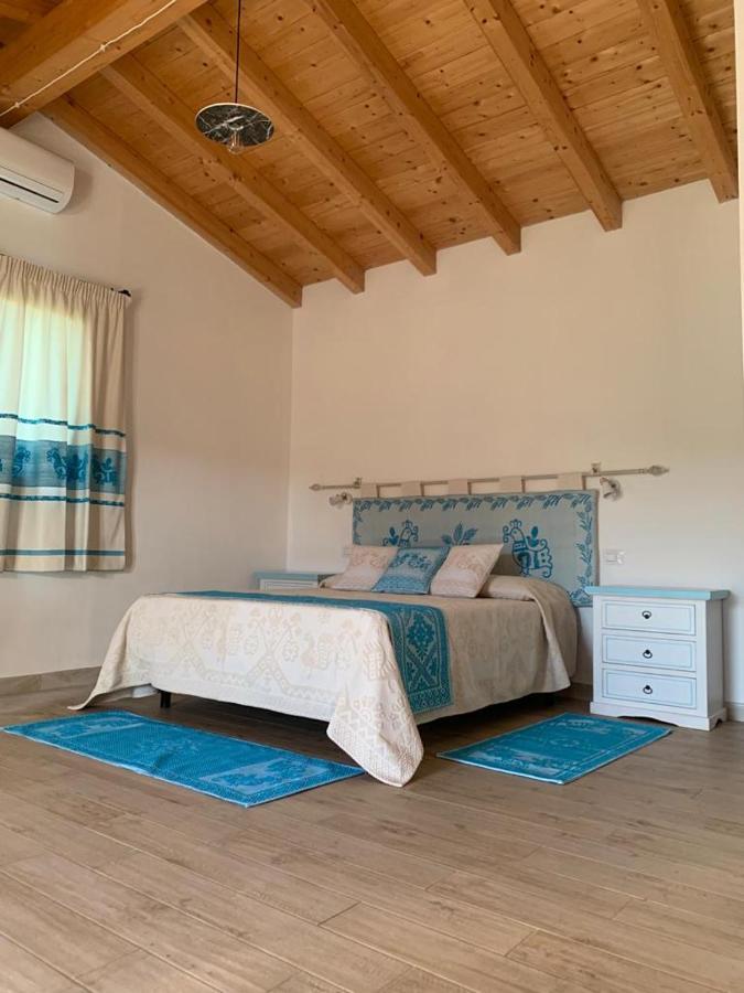 Tenute Venafiorita Loiri Porto San Paolo Exteriör bild