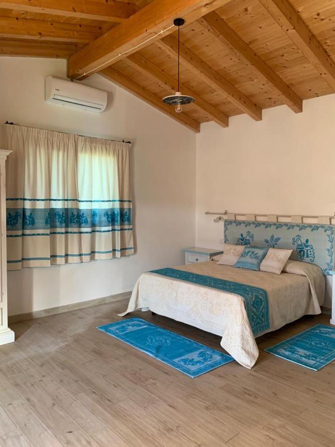 Tenute Venafiorita Loiri Porto San Paolo Exteriör bild